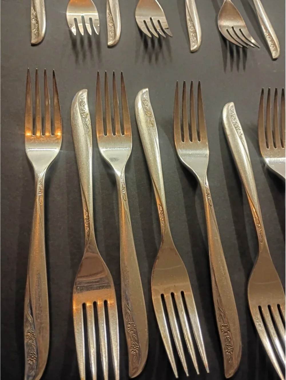 Oneida Rogers Lady Catherine Silver plate Flatware 36 pc set Spoon Knife fork